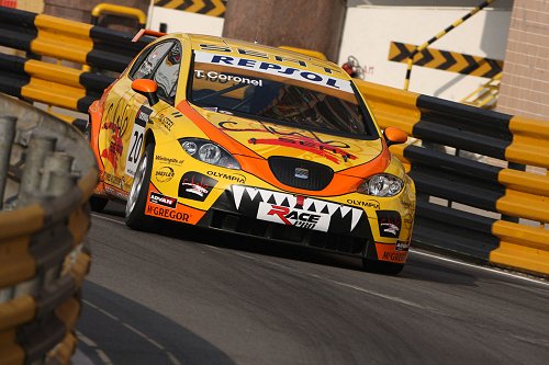 Tom Coronel in actie